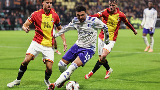 Астън Вила допусна първа загуба в основната фаза на Лига