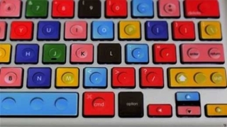 Цветна "Лего" клавиатура за вашия лаптоп