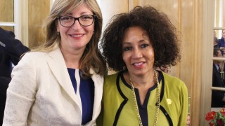 Върнаха в България 6-годишното българче, чиито родители бяха убити в Кейптаун