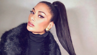 Никол Шерцингер и един секси старт на 2019 г.