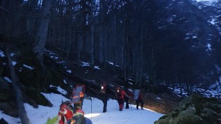 Спасеният румънски турист в Пирин е бил с летен панталон