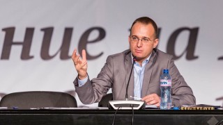 Симеон Славчев настоява Фандъкова да поеме отговорност за "Графа"