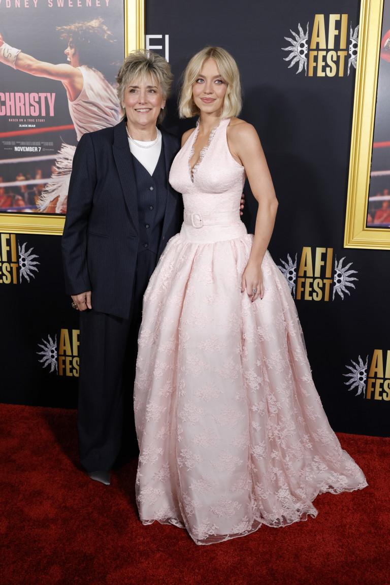 Заедно со вистинската Кристи Мартин