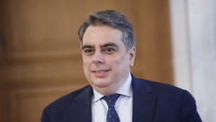 Асен Василев припомня разходите за учениците