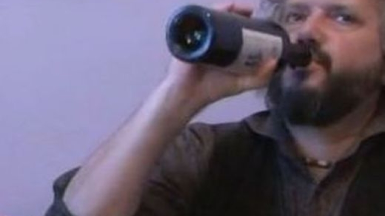 Калин Терзийски надига бутилка в ефир в 10 сутринта