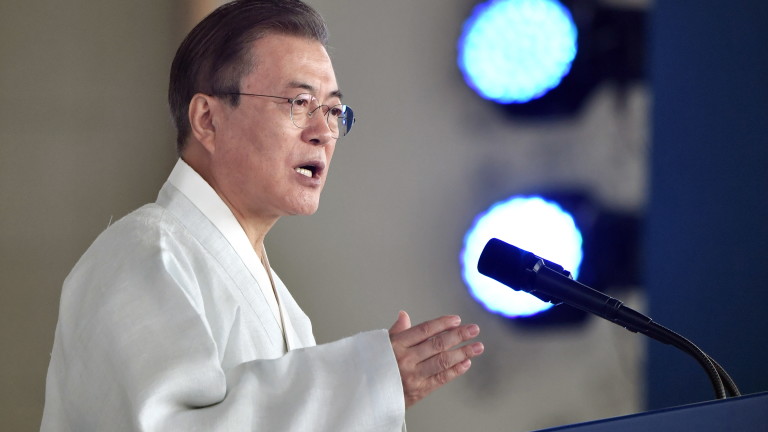 Президентът на Южна Корея Мун Дже-ин подаде ръка на Япония