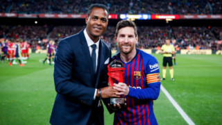 Спекулациите около бъдещето на треньора на Барселона Кике Сетиен не