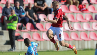 Футболистът на ЦСКА Тибо Вион говори пред медиите след