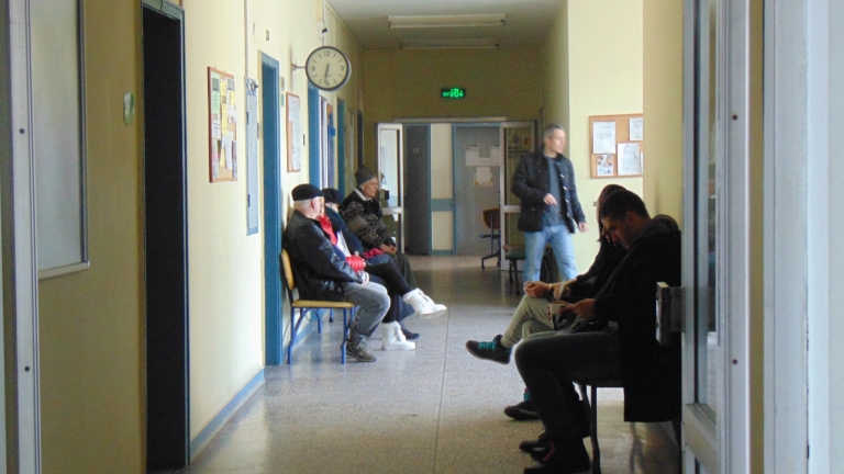 В Перник училищата затворени до сряда заради грипа