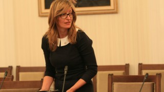 Захариева: Интересът ни не е в нито един от 5-те сценария от Бялата книга