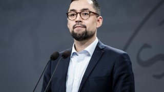 Премиерът на Гренландия Муте Егеде предложи във вторник общите избори да