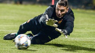 Националът Димитър Евтимов кара проби в Портсмут