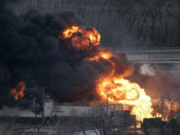 Изгасен е пожарът в склада на асеновградския завод 