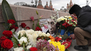 Московчани дойдоха на Големия мост на Москва река където беше