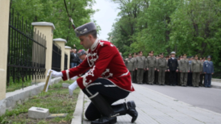 Каракачанов движи модернизацията и на трите вида въоръжени сили