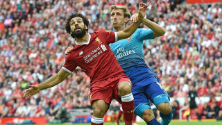 Бившият играч на Арсенал Начо Монреал обяви че прекратява