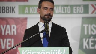 Лидерът на унгарската националистическа партия Йоббик Габор Вона напусна партийното