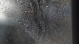 Проливни дъждове наводниха домове и пътища в Гърция Пожарната служба