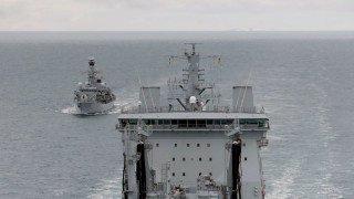 ВМС на Великобритания пазят риболовните води от кораби на ЕС
