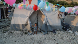 Над 150 мигранти пристигнаха в Италия снощи предаде АП Корабът