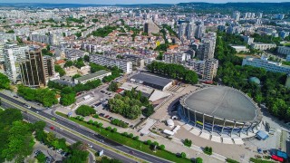 Изграждат фотоволтаична система върху Двореца на спорта във Варна