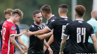 Треньорът на ПАОК Разван Луческу говори на пресконференцията преди утрешното