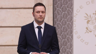 Премиерът на Гренландия Йенс Фредерик Нилсен заяви че няма признаци за