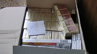 МВР нахлу в домашен склад за контрабандни цигари