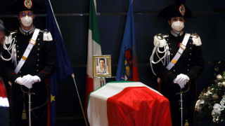 Предадоха го, вярва съпругата на убития посланик на Италия в Конго