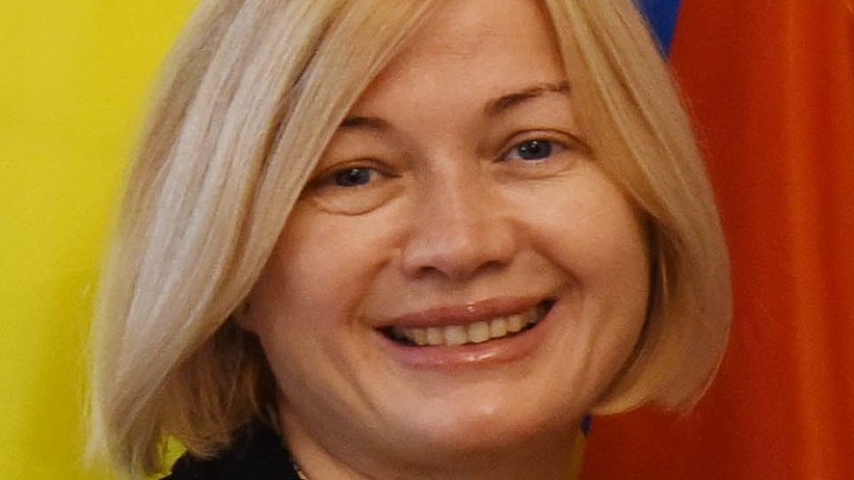 Указът на Путин за облекчено даване на руски паспорти на