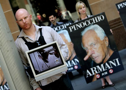 Защитници на животните нападнаха Армани