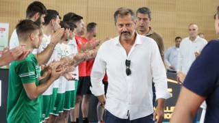 Бившият национал капитан на България и сегашен волейболен деятел Николай