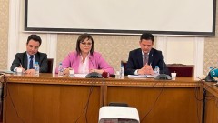 Законопроектът на Нинова за колекторите заседна в комисия