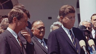 Разсекретиха нови документи за Кенеди