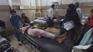 Хиляди хора са хоспитализирани а над 600 са починали в