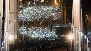 Десетки хиляди унгарци се събраха на протест в Будапеща срещу