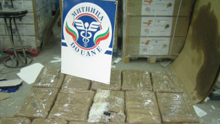 Заловиха 348 кг наркотици на Дунав мост - Видин