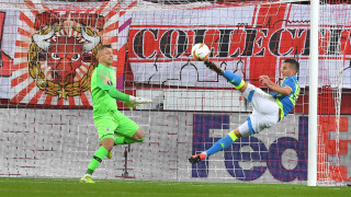 Нападателят на Наполи Аркадиуш Милик преговаря с ръководството на тима