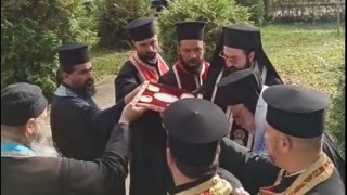 Девет духовници отслужиха молебен за здравето на заразените с COVID 19