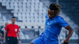 Старши треньорът на Левски Станимир Стоилов ще разчита на 18