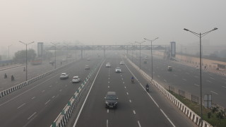 Качеството на въздуха в индийската столица Делхи падна до опасни