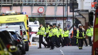 Голяма полицейска хайка в Лондон по издирването на терористите