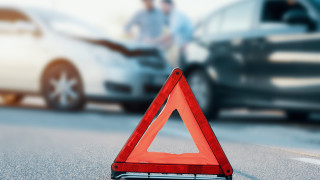 Катастрофирал автомобил без водач блъсна друга кола в Несебър