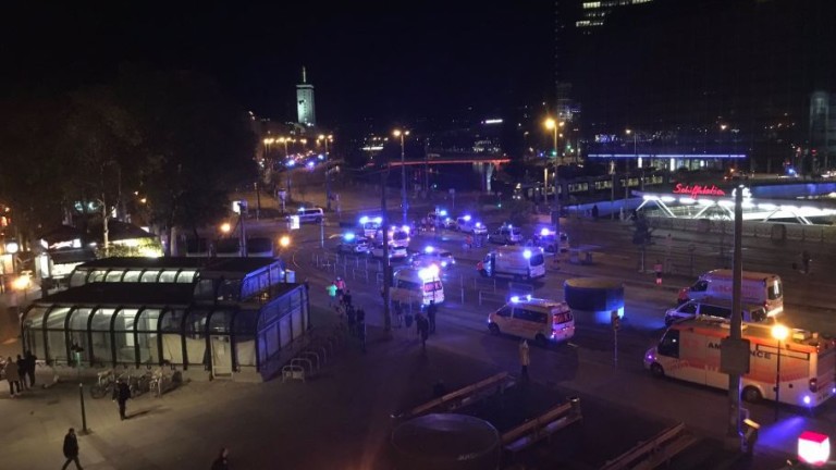 Атака срещу синагога във Виена. Полицията е отцепила района, съобщава