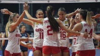 Българският национален отбор по волейбол за жени започна с победа