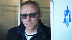 Илиан Илиев: Когато условията са трудни, се играе по-директен футбол