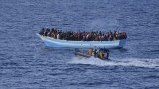 Спасиха бежанци в Средиземно море