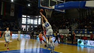 В Правец и Самоков започват решителните серии в баскетболното първенство