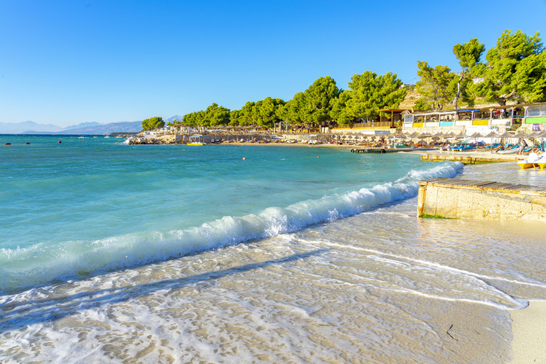 Плаж "Бора Бора", Ксамил