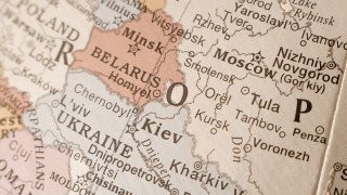 За поредна вечер руски области съобщават за украински атаки  
В района